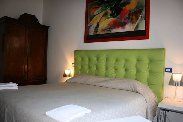 Room 14 of 27