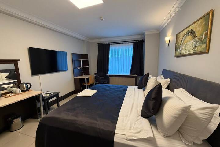Room 44 of 94