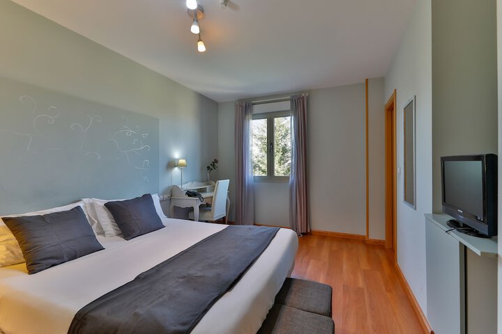 Room 5 of 38
