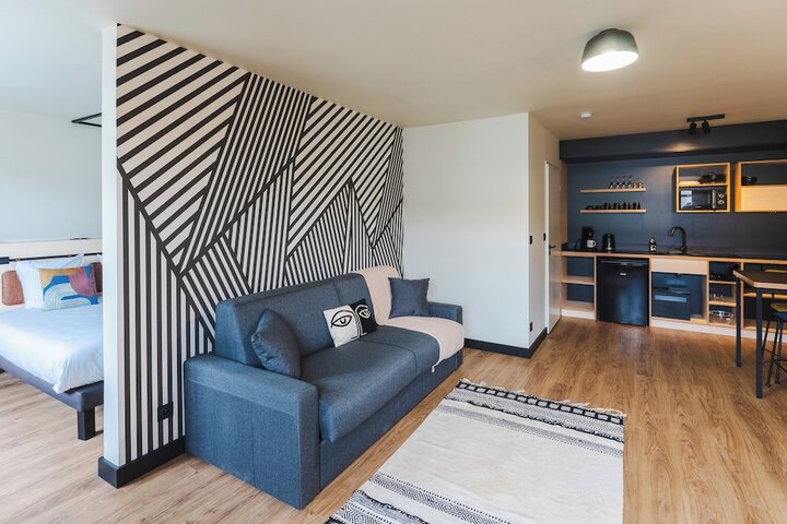 Room 37 of 53