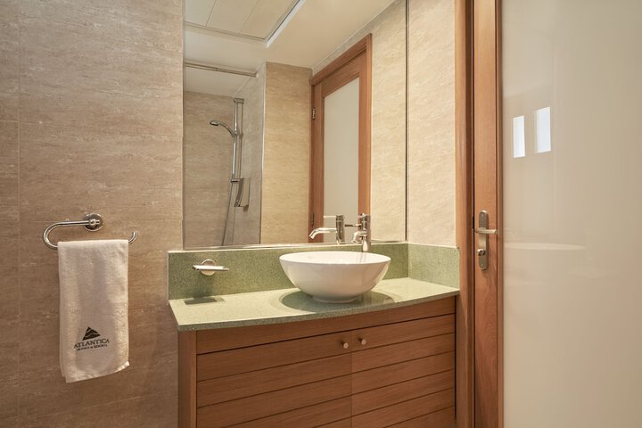 Room 32 of 75
