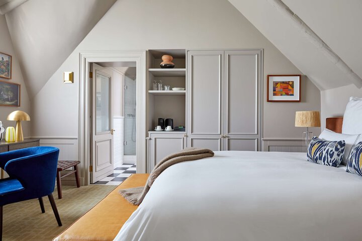 Room 27 of 57