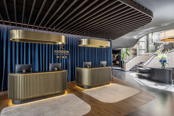 Hotel Interior 8 of 147