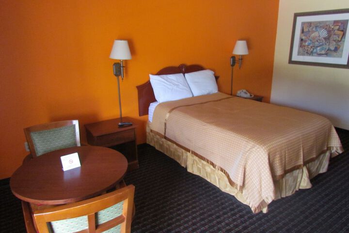 2 Double Beds (7 of 14)