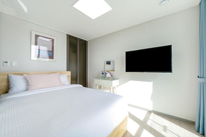 Room 326 of 640