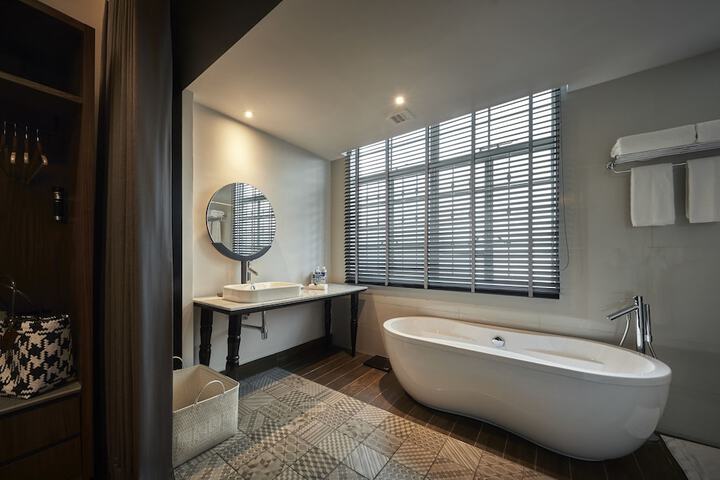Bath Interior