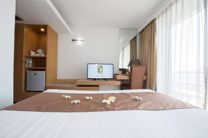 Room 33 of 101