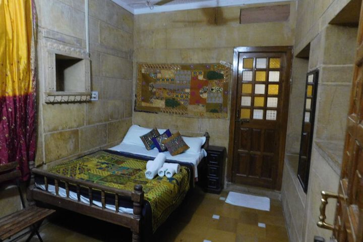 Room 12 of 52