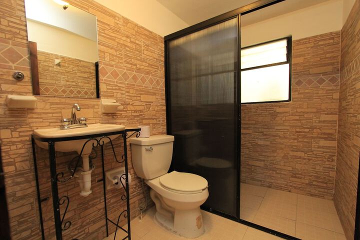 Room 16 of 22