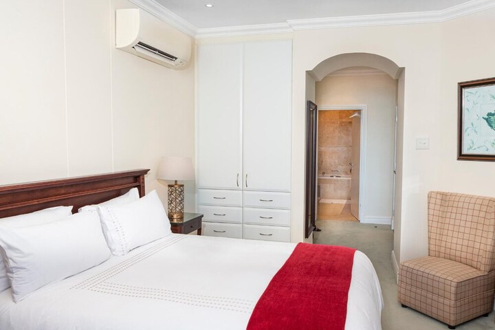 Room 3 of 22