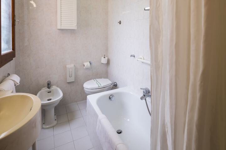 Room 20 of 45