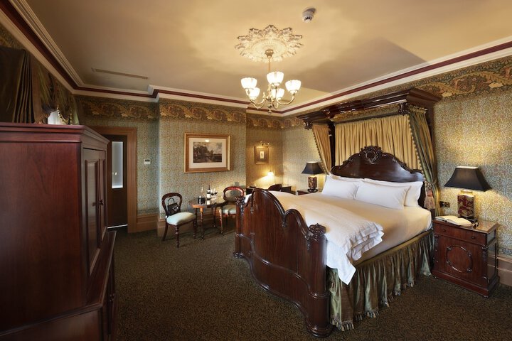 Room 25 of 70