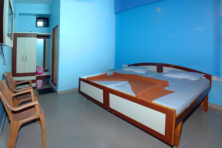 Room 16 of 39
