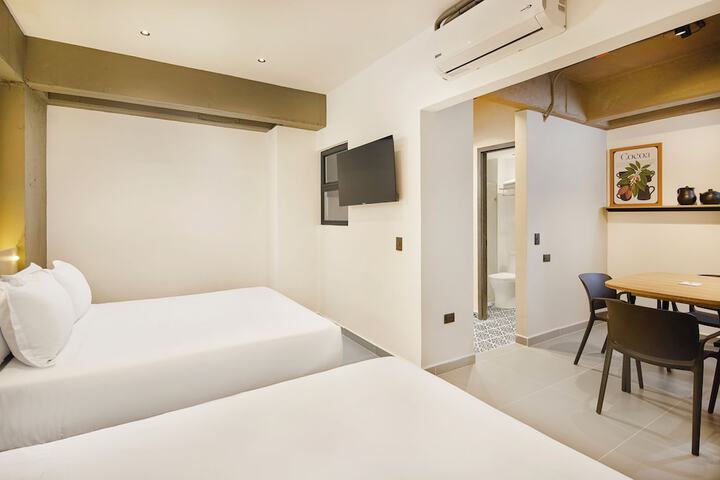 Room 6 of 37