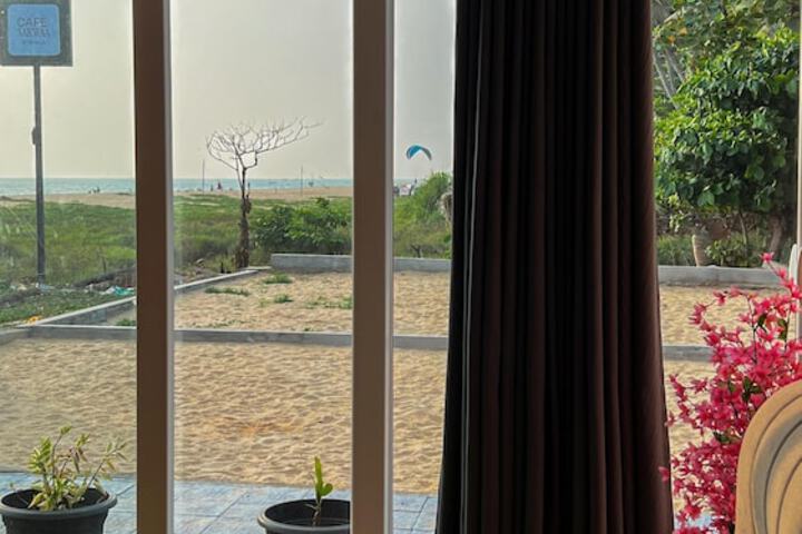 Room 9 of 49