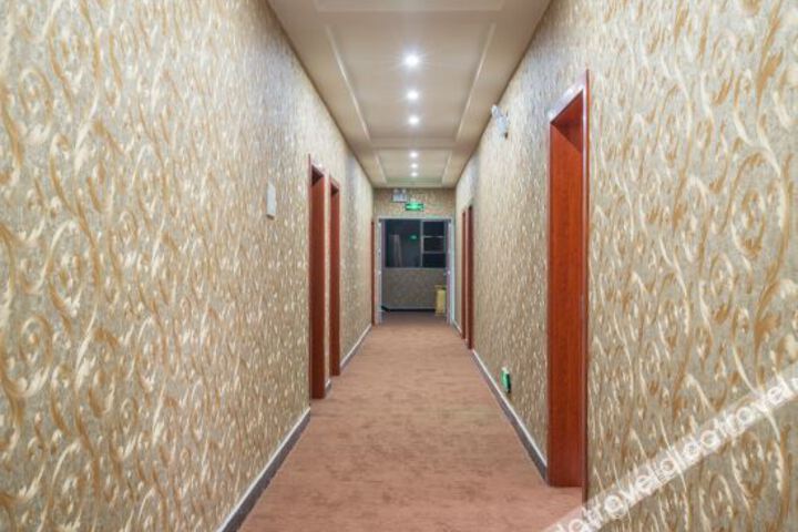 Hotel Interior 5 of 14