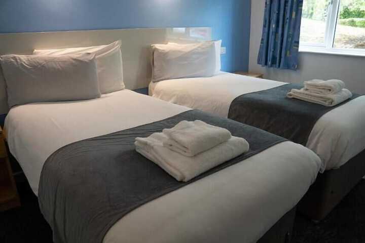 Room 3 of 10