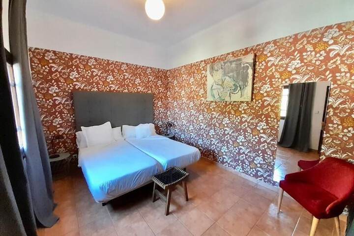 Room 8 of 41