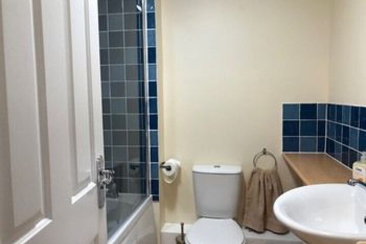 Room 6 of 15