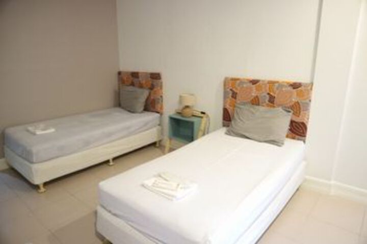 Room 5 of 17