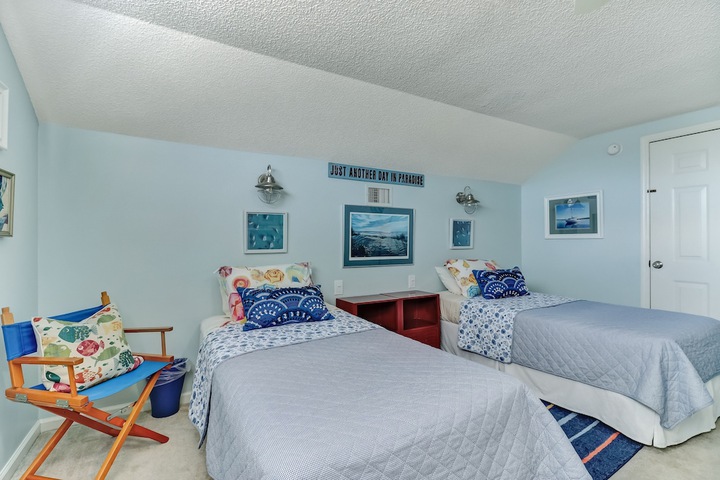 Room 9 of 37