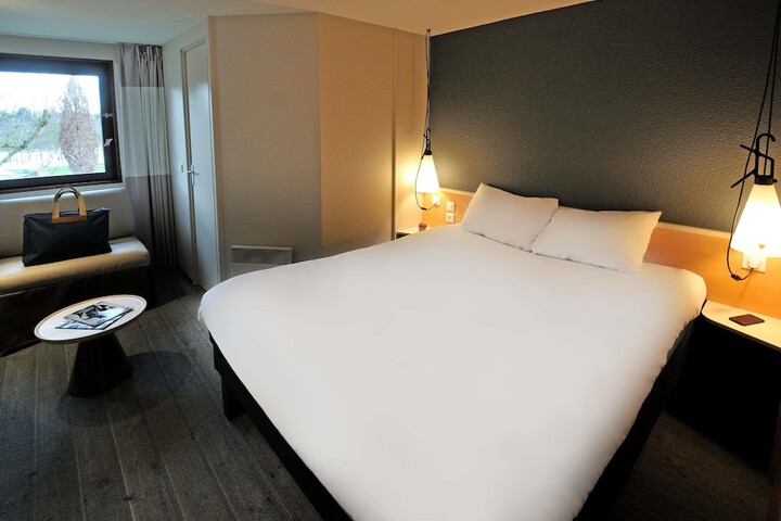 Room 30 of 92
