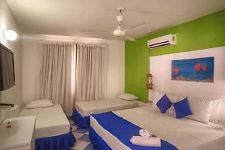 Room 11 of 27