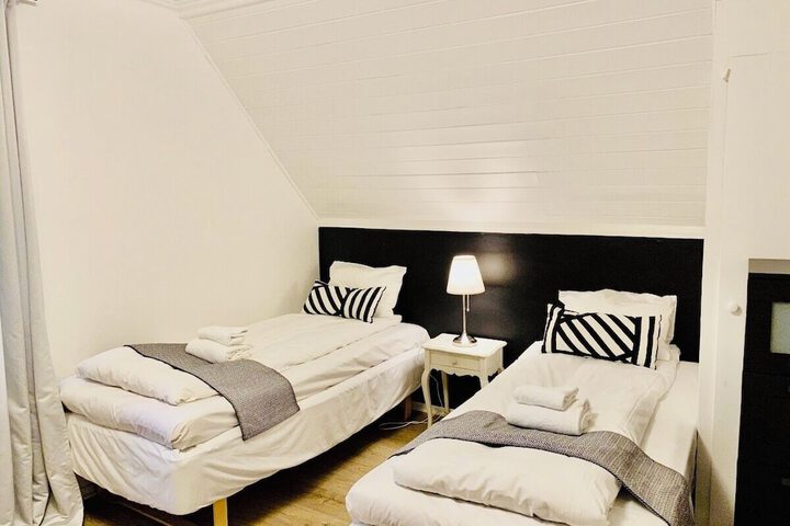 Room 28 of 62