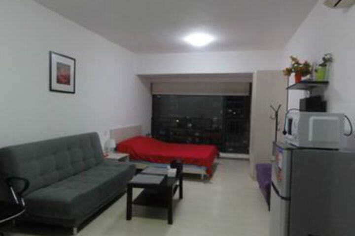 Room 13 of 37