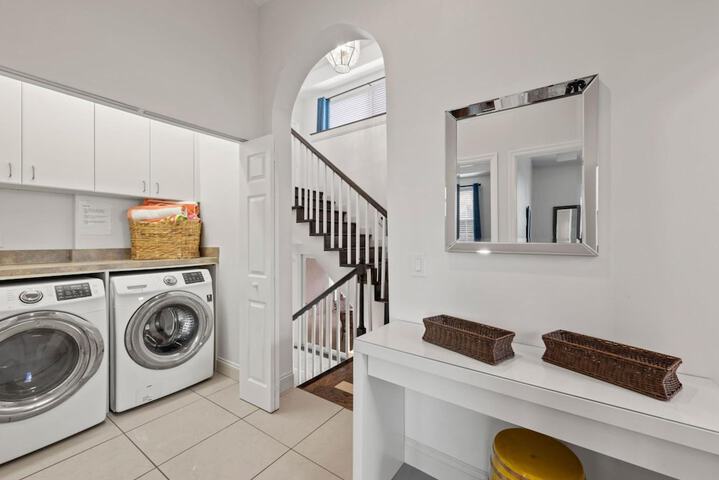 Laundry 15 of 30