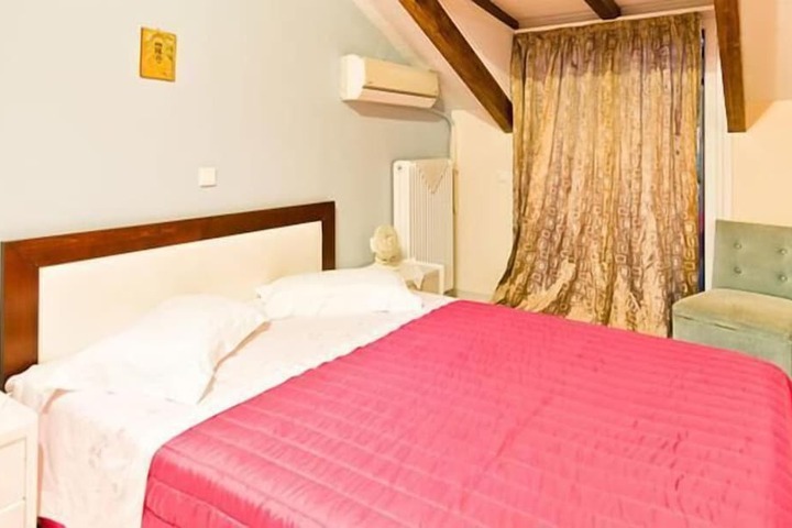 Room 14 of 70