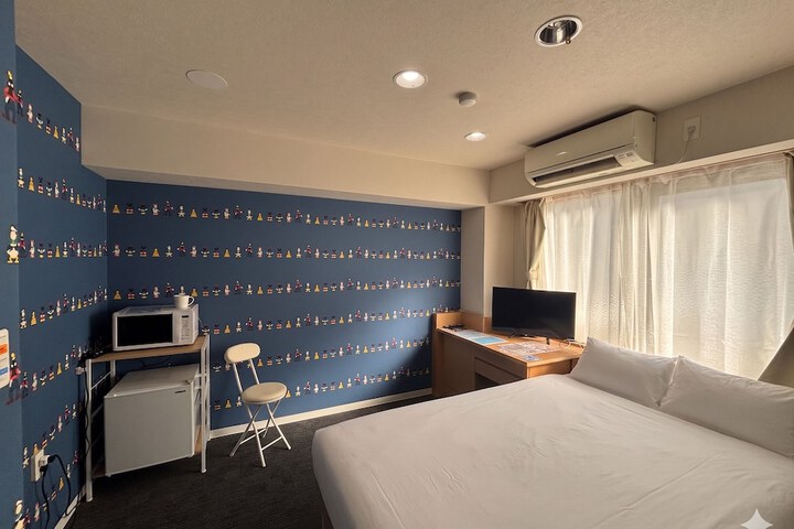 Room 42 of 62