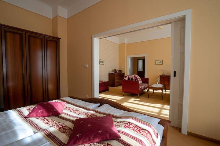 Room 6 of 51