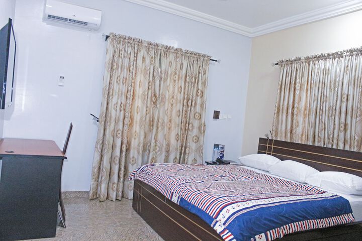 Room 46 of 68