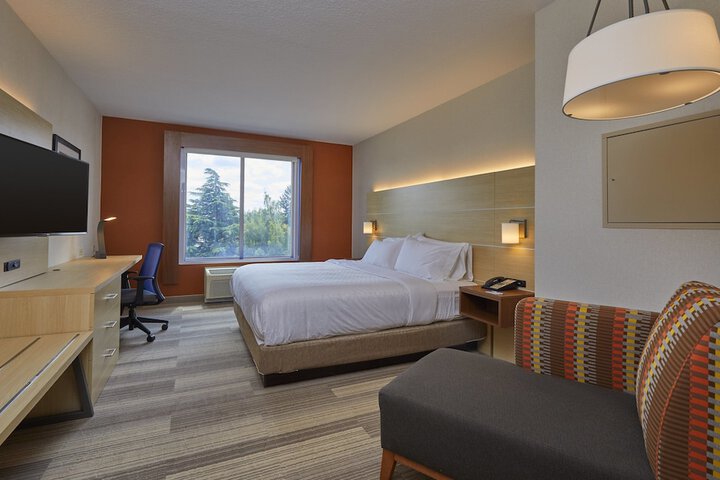 Room 15 of 51