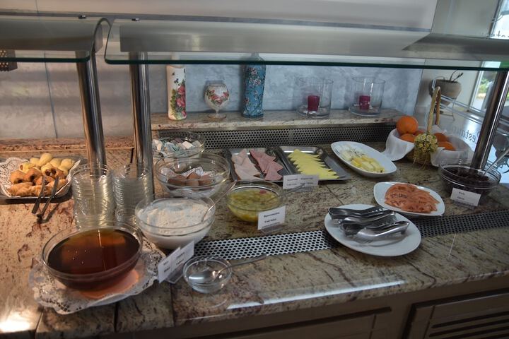 Dining 42 of 70