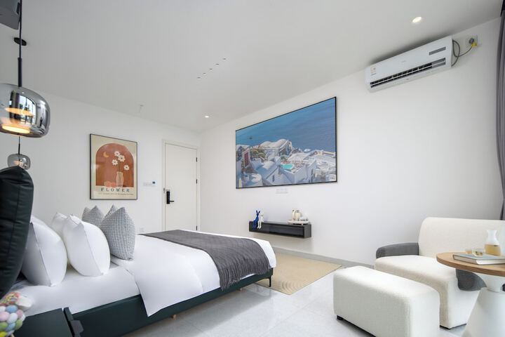 Room 2 of 107