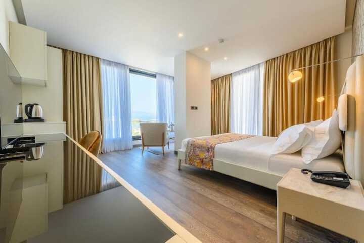 Room 15 of 63