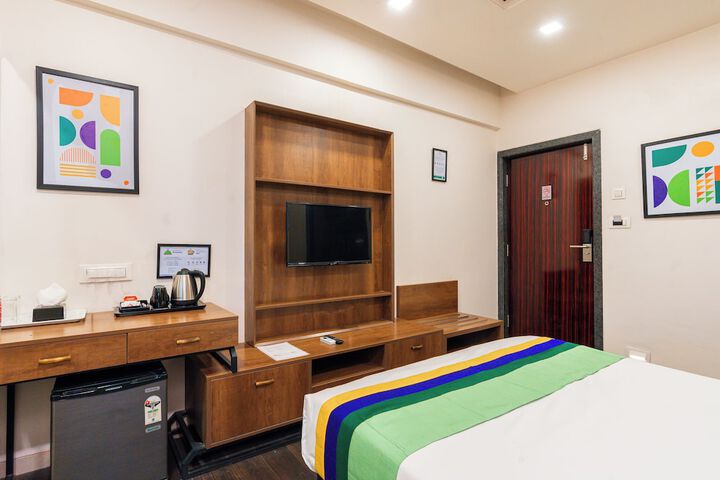 Room 30 of 62