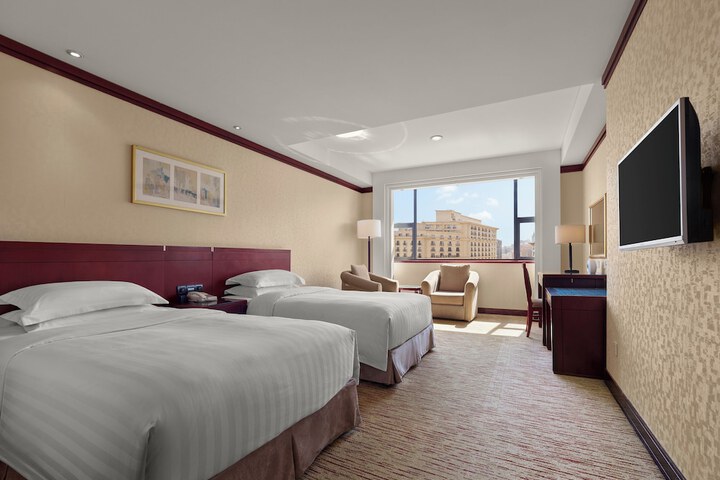 Room 3 of 34