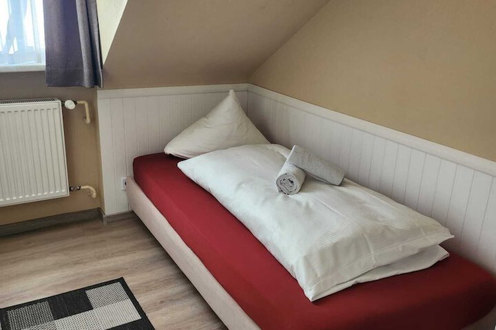 Room 15 of 46