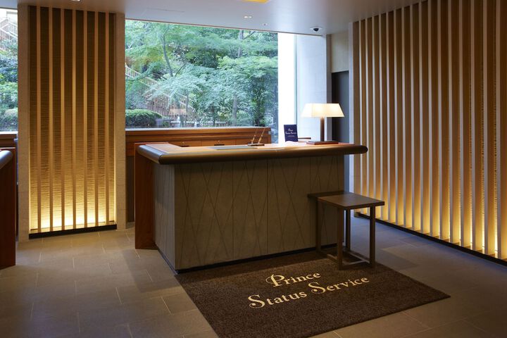 Concierge desk