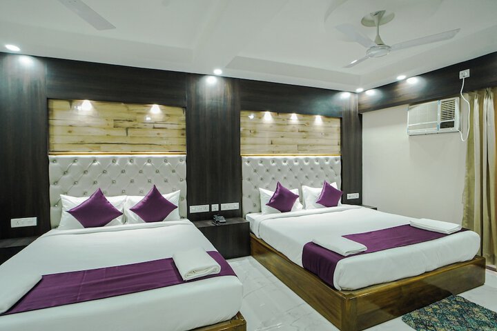 Room 13 of 63