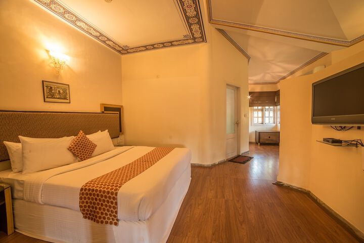 Room 16 of 120