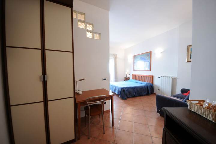 Room 3 of 16