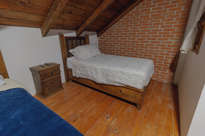 Room 67 of 193