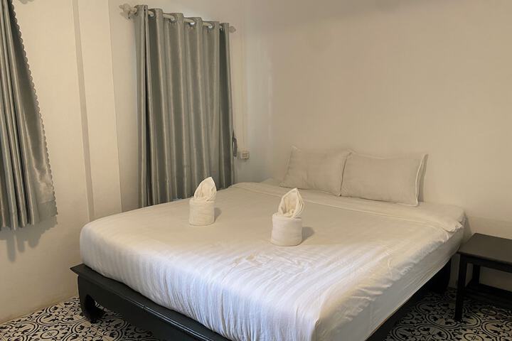 Room 3 of 15