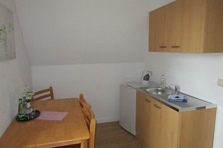 Room 19 of 64