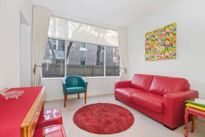 Room 4 of 5