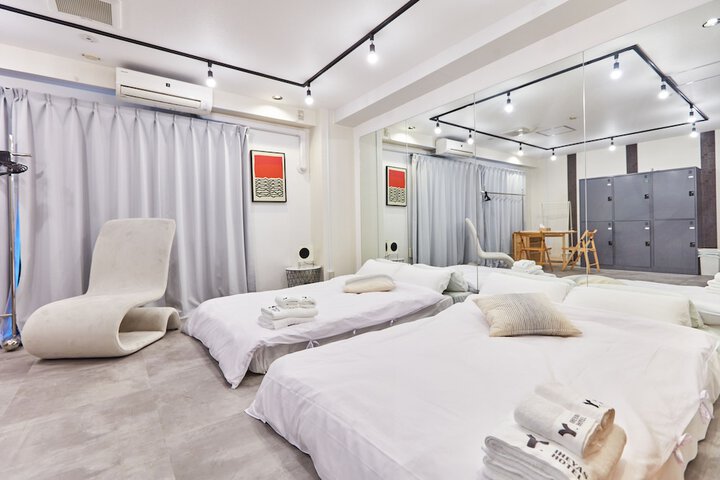 Room 6 of 21